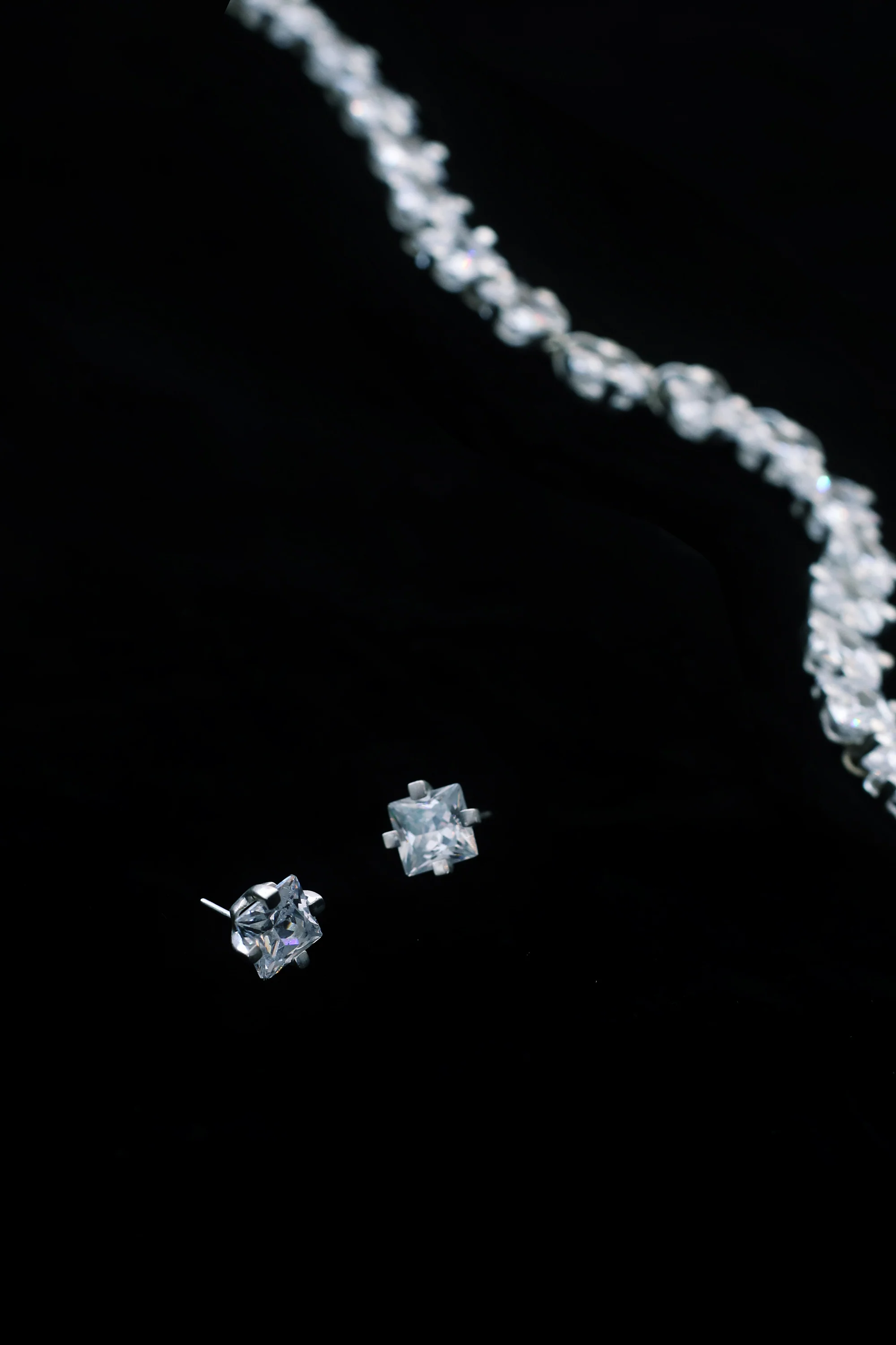 Attie Earring - Image 4